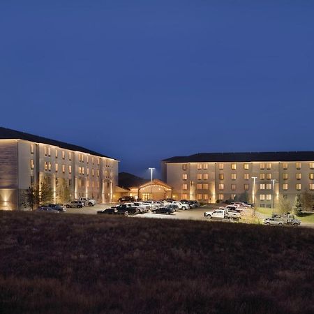 Bakken Airport Xwa Hotel & Studios Віллістон Екстер'єр фото